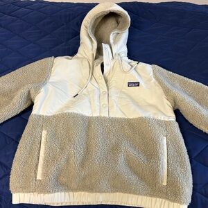 Patagonia Retro Sherpa Pullover Size M - Ivory